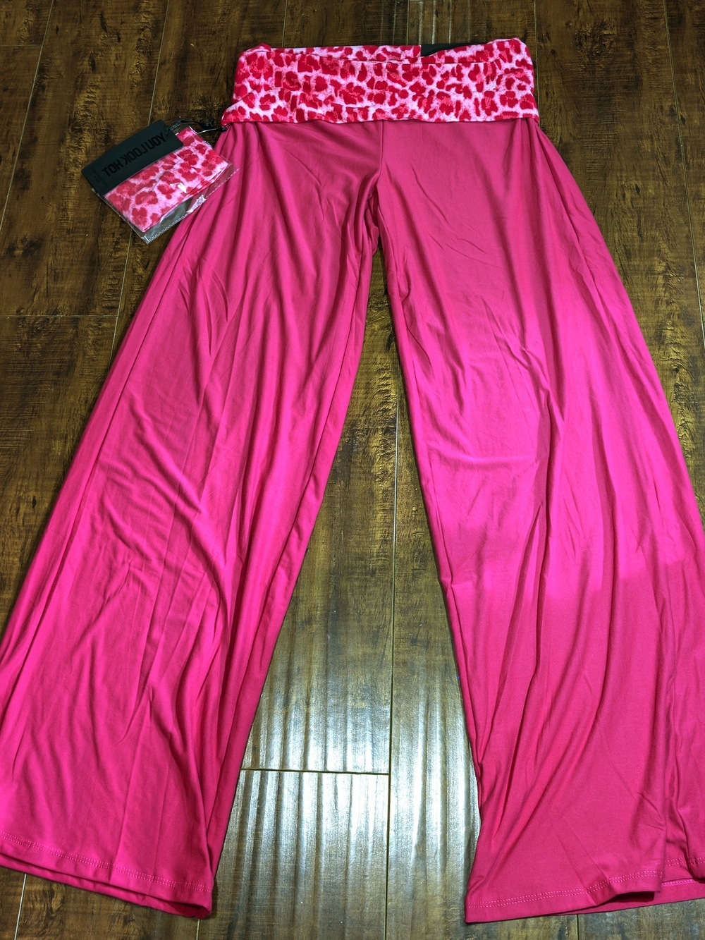 Women's Wide-Leg Yoga Pants with Printed Waistband - Hot Pink